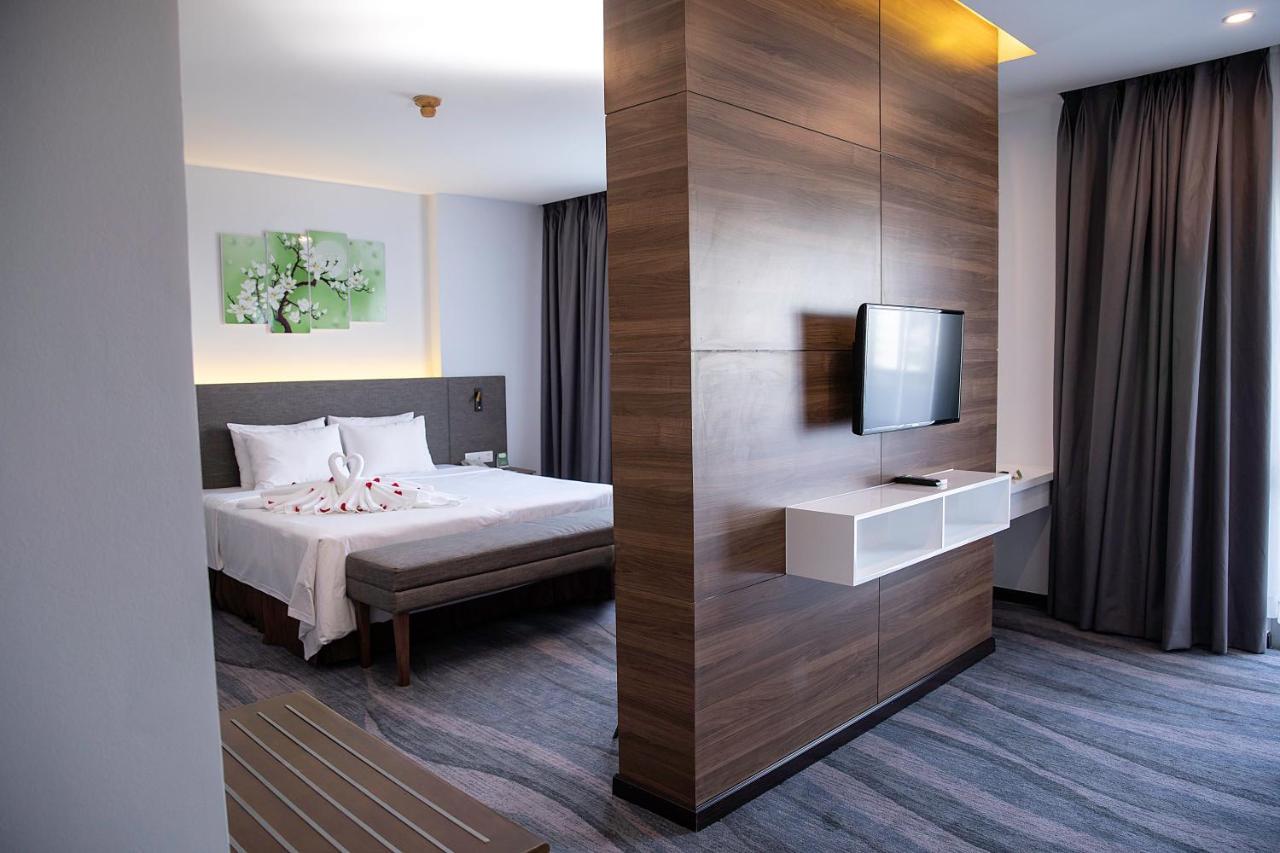 Liberty Hotel Saigon Parkview Ho Chi Minh-stad Buitenkant foto