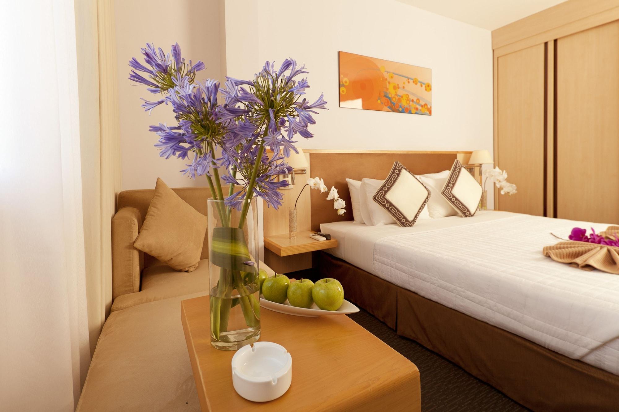 Liberty Hotel Saigon Parkview Ho Chi Minh-stad Buitenkant foto