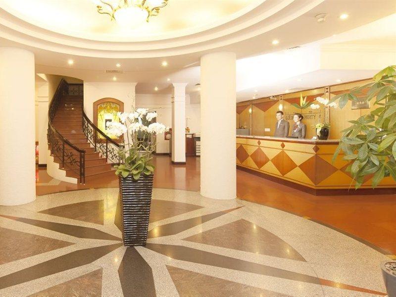 Liberty Hotel Saigon Parkview Ho Chi Minh-stad Buitenkant foto