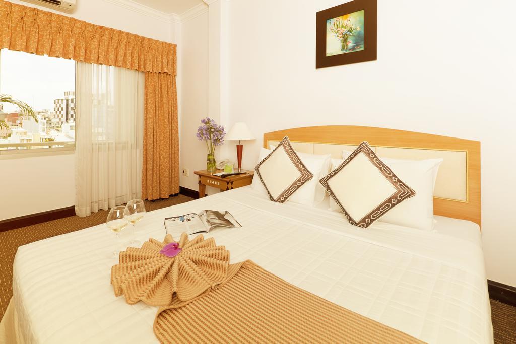 Liberty Hotel Saigon Parkview Ho Chi Minh-stad Buitenkant foto